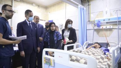صورة نائب وزير الصحة يجري جولة مفاجئة بالقاهرة ويتفقد المعامل المركزية ومستشفى المنيرة العام