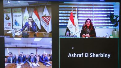 صورة ■ د.منال عوض للقيادات الجديدة: أهمية التعامل الجيد مع المواطنين وحل مشكلاتهم والتواجد المستمر على الواقع