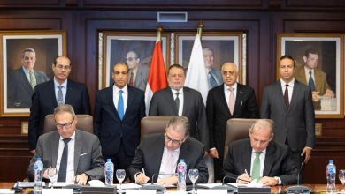 صورة محافظ البنك المركزي  ووزير الخارجية  يشهدان إطلاق مبادرة ” افتح حسابك في مصر” لتسهيل إجراءات فتح الحسابات البنكية للعاملين بالخارج
