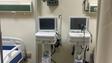 صورة وزير الصحة يتلقي تقريرًا بنتائج المرور الميداني على 44 مشروعًا صحيًا جاريًا في 18 محافظة