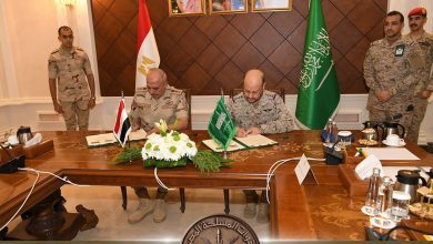 صورة الفريق / أحمد خليفة  يعود إلى أرض الوطن بعد إنتهاء زيارته الرسمية للمملكة العربية السعودية …