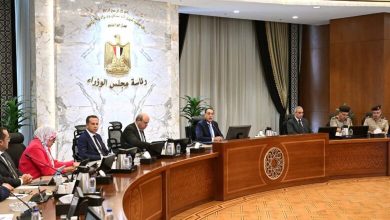 صورة مدبولي يُتابع موقف مشروعات تطوير البُنى التحتية وأنظمة التأمين بالمطارات