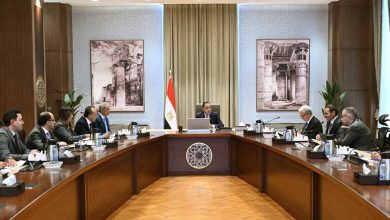 صورة مدبولي يلتقي أعضاء اللجنة الاستشارية للاقتصاد الكلي
