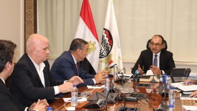 صورة شيمي يبحث مع “أروجلو” فرص الاستثمار والتعاون في تشغيل عدد من مصانع الغزل والنسيج الجديدة