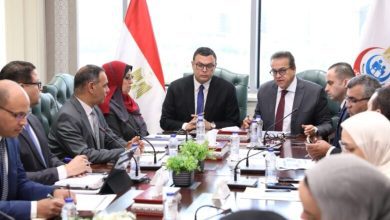 صورة وزيرا الإسكان والصحة يوقعان مذكرة تفاهم لتطوير المنشآت الصحية بالمدن الجديدة