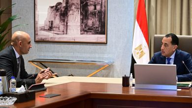 صورة رئيس الوزراء يلتقي وزير التربية والتعليم لاستعراض عددٍ من ملفات عمل الوزارة