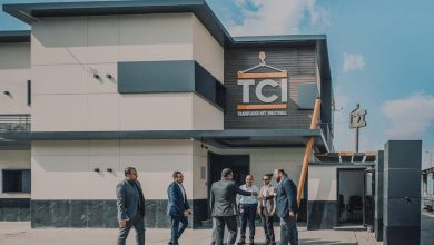 صورة منح أول رخصة جمركية كمركز توزيع بموانئ مصر لشركة “ترانسكارجو إنترناشيونال” بميناء الأدبية التابع لاقتصادية قناة السويس