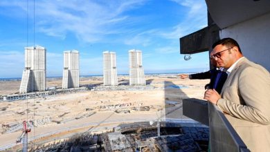 صورة وزير الإسكان يتابع موقف تنفيذ أبراج “الداون تاون” وكوبري C19 بمدينة العلمين الجديدة