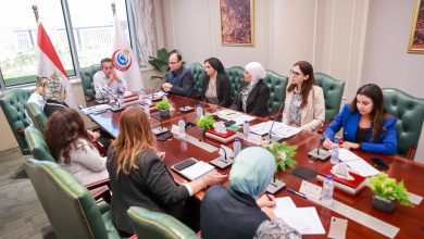 صورة وزير الصحة يناقش خطط تطوير خدمات العلاج الطبيعي ومعامل التحاليل بمستشفيات القطاع العلاجي