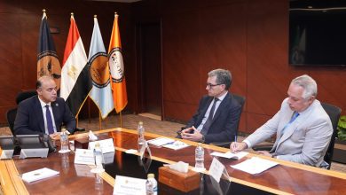 صورة رئيس الرقابة المالية يلتقي وفد “سيتي بنك” لاستعراض جهود تطوير سوق رأس المال في مصر