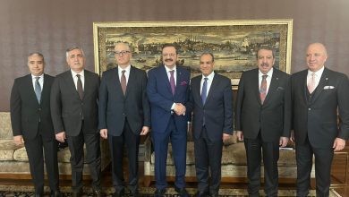 صورة وزير الخارجية يزور مقر اتحاد الغرف والبورصات التركية (TOBB) في أنقرة