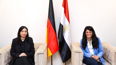 صورة ” المشاط ” تتلقى تقريرًا حول تطور العلاقات المصرية الألمانية واستعدادات انعقاد المفاوضات الحكومية