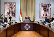 صورة رئيس الوزراء يلتقي أعضاء اللجنة الاستشارية للاقتصاد الرقمي وريادة الأعمال