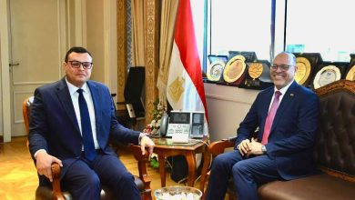 صورة وزيرا الإسكان والعمل يبحثان تعزيز التعاون في عدد من الملفات المشتركة