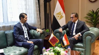 صورة نائب رئيس مجلس الوزراء وزير الصحة يستقبل سفير قطر لبحث تعزيز التعاون الصحي المشترك