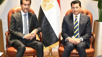 صورة – وزير الشباب والرياضة يستقبل سفير دولة قطر لبحث التعاون المشترك