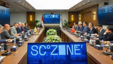 صورة رئيس اقتصادية قناة السويس يستقبل النائب الأول لرئيس مجلس الوزراء القرغيزي لبحث فرص التعاون المشترك