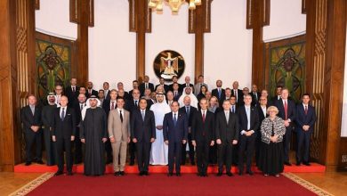 صورة الرئيس السيسي يستقبل رؤساء وقيادات 52 من كبريات الشركات العاملة بمجال صناعة التعهيد