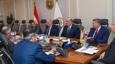 صورة وزير التموين يتابع مع “العامة لتجارة الجملة ” توفير السلع بأسعار مناسبة استعدادًا لشهر رمضان