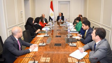 صورة وزير الخارجية يلتقي قيادات القطاع الثقافي بالوزارة