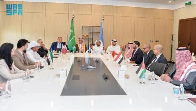 صورة الخارجية السعودية تعرب عن إدانة المملكة واستنكارها للهجوم الذي تعرض له مقر للأمم المتحدة في مدينة كادوقلي في السودان