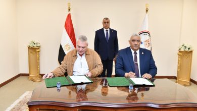 صورة وزير الإنتاج الحربي يشهد مراسم توقيع عقد للتعاون المشترك في مجال التصنيع العسكري