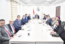 صورة وزير التعليم العالي والسفير الفرنسي يناقشان مستجدات مشروع حرم الجامعة الفرنسية في مصر