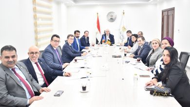 صورة وزير التعليم العالي والسفير الفرنسي يناقشان مستجدات مشروع حرم الجامعة الفرنسية في مصر