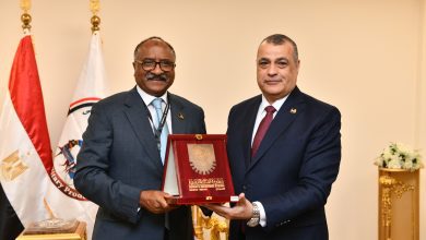 صورة وزير الدولة للإنتاج الحربي يبحث مع مدير عام منظومة الصناعات الدفاعية السودانية موضوعات التعاون المشترك