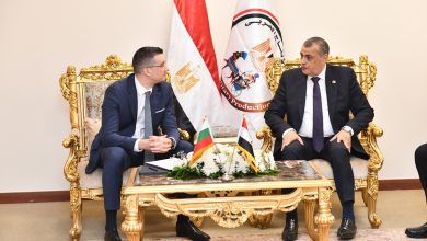 صورة وزير الإنتاج الحربي يستقبل وزير الاقتصاد والصناعة البلغاري لبحث أوجه التعاون المشترك