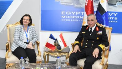 صورة لقاءات ثنائية لقادة الأفرع الرئيسية للقوات المسلحة على هامش فعاليات اليوم الأول لمعرض “إيديكس 2025”