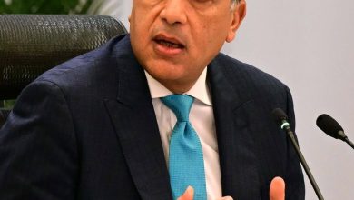 صورة رئيس الوزراء يتابع تطورات حادث حريق سوق الخواجات بالمنصورة… وينعى الضحايا ويرجو للمصابين الشفاء العاجل