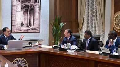 صورة رئيس الوزراء يلتقي رئيس قسم الأصول الأساسية والبلدان الناشئة في شركة “شيفرون”