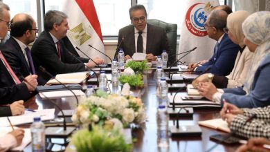 صورة وزير الصحة يتابع تطورات الاتفاقيات الدولية لإنشاء مصنع اللقاحات متعدد المراحل