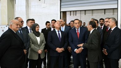 صورة رئيس الوزراء يتفقد مشروع رفع كفاءة وتأهيل مركز تكنولوجيا دباغة الجلود بمدينة الروبيكي