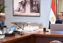 صورة رئيس الوزراء يتابع الموقف التنفيذي لمشروعات الطاقة المتجددة