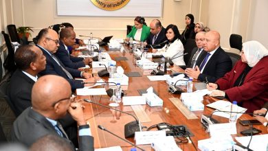 صورة ” الوزير”يبحث مع وزيري الخارجية والإعلام والثقافة والرياضة بتنزانيا إطلاق مشروعات استراتيجية مشتركة في قطاعي النقل والصناعة