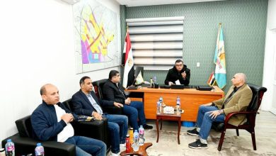 صورة وزير الإسكان يعقد اجتماعاً لاستعراض ملفات العمل وموقف المشروعات بمدينة سفنكس الجديدة