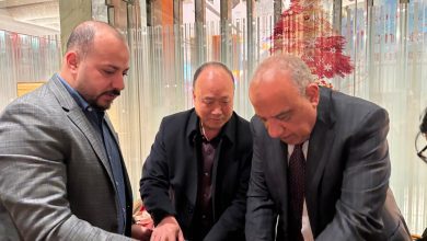 صورة وزير الكهرباء يبحث توطين صناعة المهمات الكهربائية لنهايات الكابلات ذات الجهد العالي والفائق