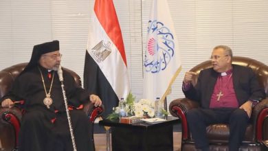 صورة بطريرك الكاثوليك يزور رئيس الطائفة الإنجيلية بمصر للتهنئة بعيد الميلاد المجيد