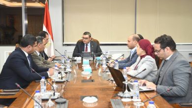 صورة وزير الإسكان يتابع مع “الشركة الوطنية الطرق” ملفات العمل المشترك وأوجه التعاون