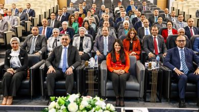 صورة وزيرة التخطيط  تلتقي الملحقين العسكريين المرشحين للعمل بالخارج