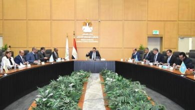 صورة وزير الإسكان يعقد اجتماعًا موسعًا لمتابعة الموقف التنفيذي لمشروعات المبادرة الرئاسية “حياة كريمة” لتطوير قرى الريف المصري