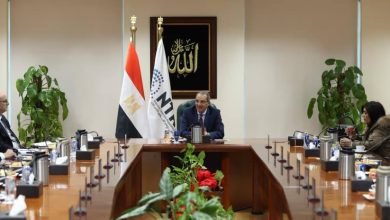 صورة وزير الاتصالات: إنتاج أكثر من 10 ملايين جهاز محمول في 2025