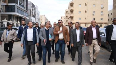 صورة وزير الاسكان يتفقد مشروع زهرة العاصمة وتطوير الطرق بالحي الأول بمدينة بدر