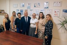 صورة زايتشيكوف يزور المدارس الروسية بالغردقة