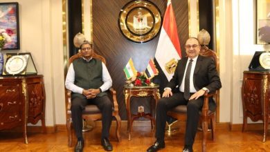 صورة وزير قطاع الأعمال العام يبحث تعزيز التعاون وفرص الاستثمار مع الهند