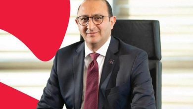 صورة رئيس بنك تنمية الصادرات: إدارة العلاقات داخل العمل مفتاح التميز