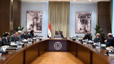 صورة مدبولي يستعرض مع رئيس الهيئة الوطنية للإعلام خطوات الإصلاح الهيكلي ورفع كفاءة أداء الهيئة