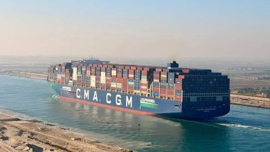 صورة لأول مرة منذ عامين .. قناة السويس تشهد عبور سفينة MAERSK SEBAROK إيذانًا ببدء العودة الكاملة للمجموعة الفرنسية